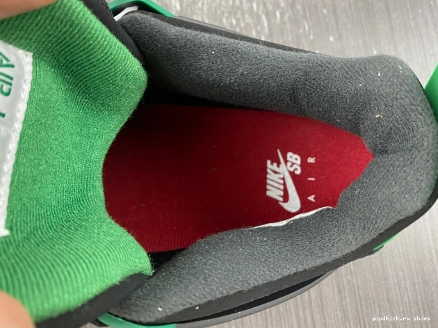 DR5415-030 Retro Jordan 4 SB 0712